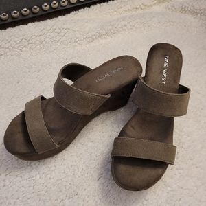 7.5 Olive Green Suede Slip On Nine West Wedge Heels Like New